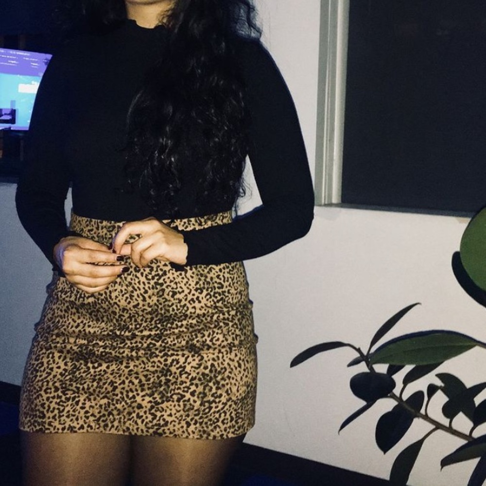 Leopard print mini skirt